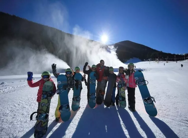 Scoala de Snowboard