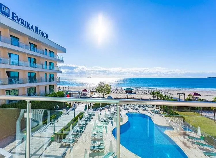 Dit Evrika Beach Club Hotel