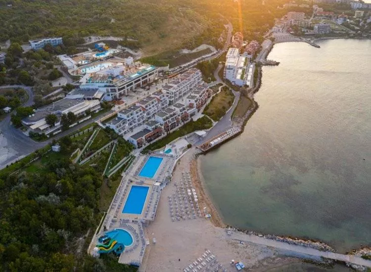 White Lagoon Resort